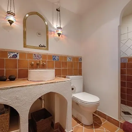 Sleeps 10 Pool Air Con Wifi 빌라 르까네