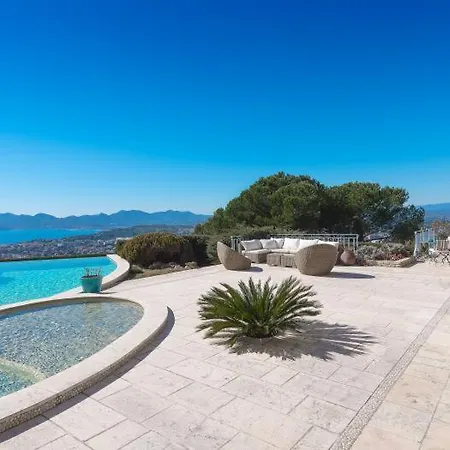 Sleeps 10 Pool Air Con Wifi *