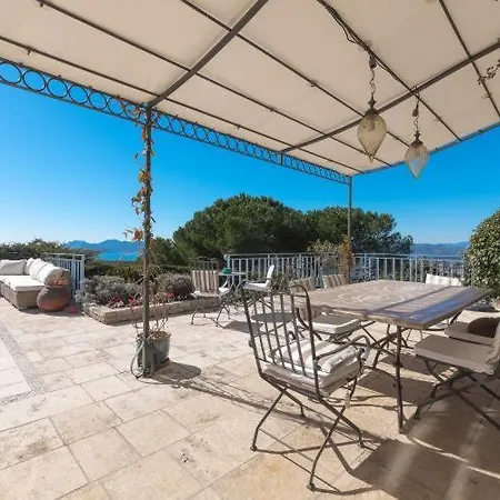Sleeps 10 Pool Air Con Wifi